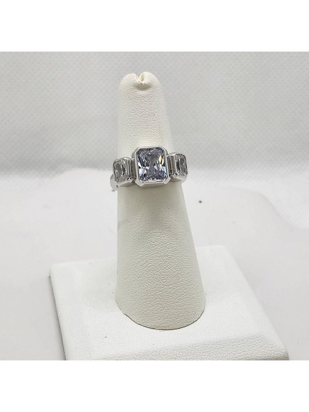 Brand New Sterling Silver 925 three Gemstones Ring